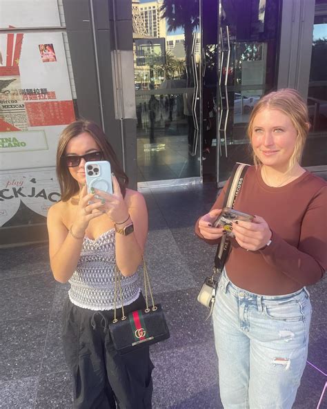 olivia henderson (@olivia._.23) • Instagram photos and videos