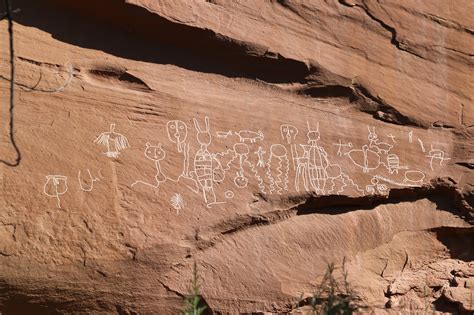 gjhikes.com: Upper Sand Island Petroglyphs