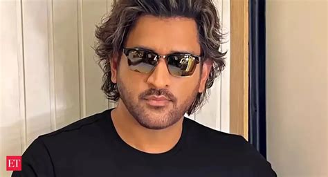MS Dhoni new hair style: MS Dhoni's trendsetting new hairstyle takes ...