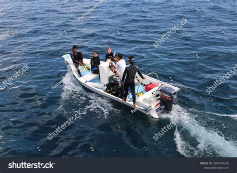 285 Group Men On Boat Suits Images, Stock Photos & Vectors | Shutterstock