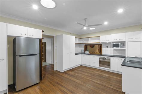 71 Highland Terrace, St Lucia, QLD 4067 - Sold House - Ray White ...