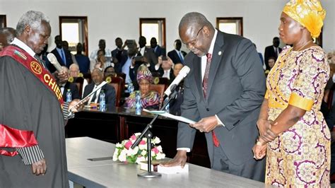 South Sudan rebel leader Riek Machar sworn in as vice president
