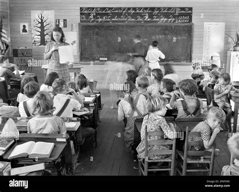Overcrowding students Black and White Stock Photos & Images - Alamy