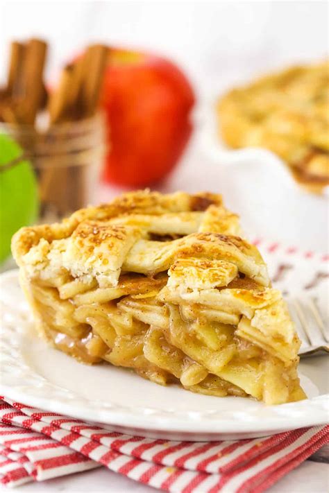Homemade Apple Pie | Life Love & Sugar
