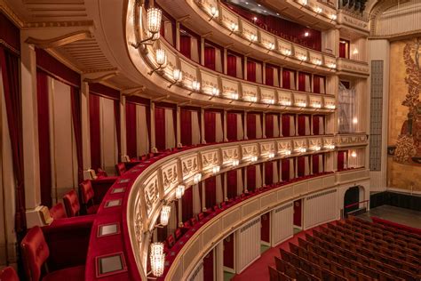 Touring the Vienna State Opera - Kat Masterson