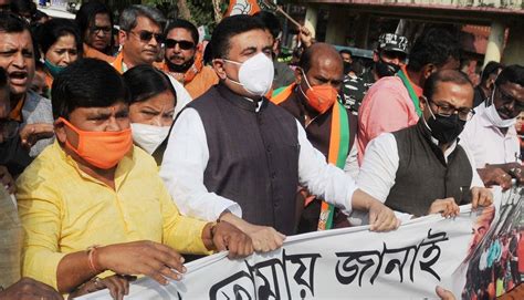 Kolkata: BJP holds protest after being denied to meet CP