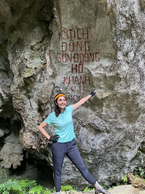 Sadia Khateeb Spends 4 Days Without Network Or Washrooms Inside World's ...