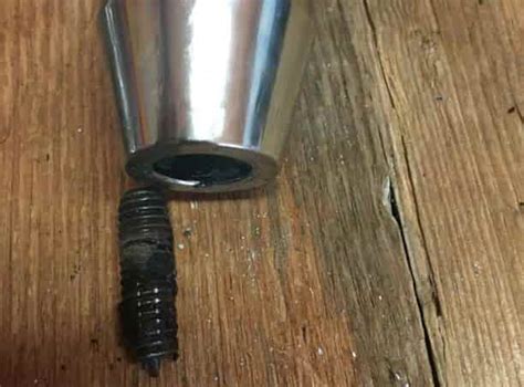 Using Screw Extractor Remove Stud 的图像结果