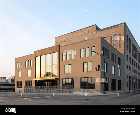 Square Headquarters building Stock Photo - Alamy