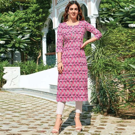 Pink Floral Printed Cotton Blend Kurti