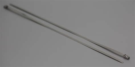 RS PRO | RS PRO Cable Tie, Roller Ball, 360mm x 4.6 mm, Metallic 316 ...