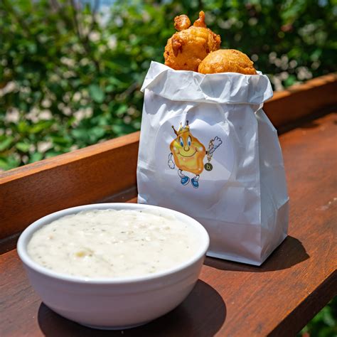 neighborhood eatery in Smithfield, RI | blackies