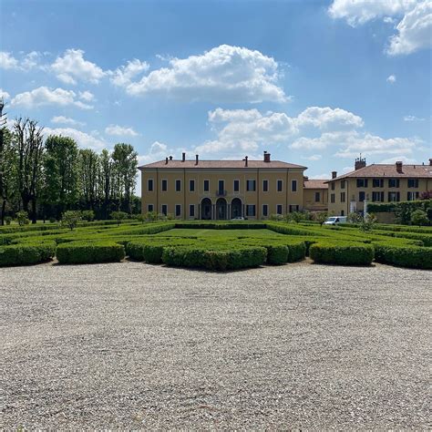 VILLA CRIVELLI - COMPLESSO DI ROVELLASCA (2025) All You Need to Know ...