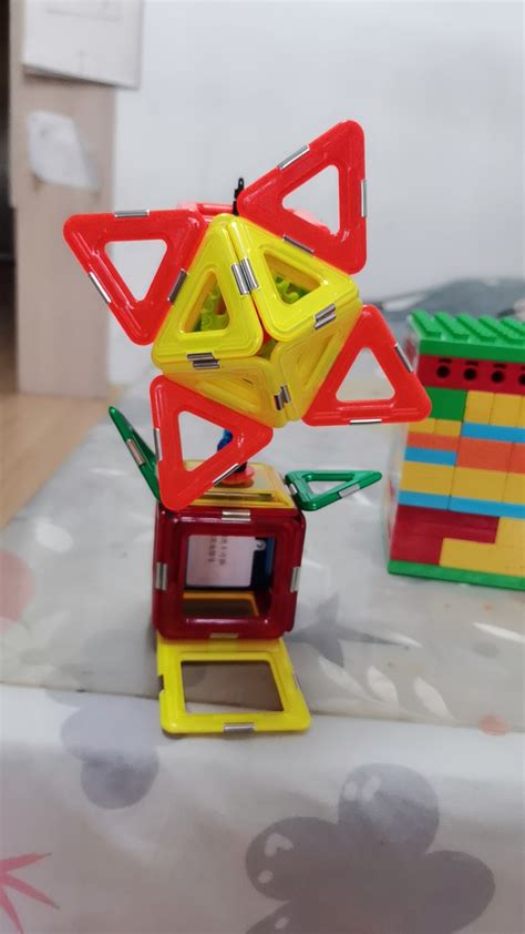 挺有意思的_学员露露大颗粒搭建亲子益智积木玩具游戏造型作品-机变酷卡