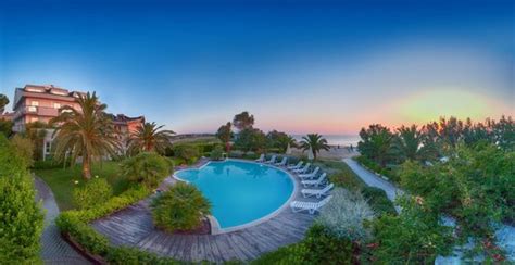 HOTEL AMBASCIATORI (Pineto, Abruzzo) - Hotel Reviews & Photos - Tripadvisor