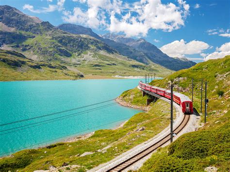 Sustainable Travel in Switzerland - Trends, Tips, Insights (2024)