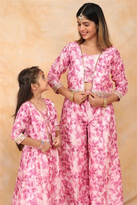 Floral Fuchsia Fiesta: Coordinated Crop Top and Palazzo Set for Stylis