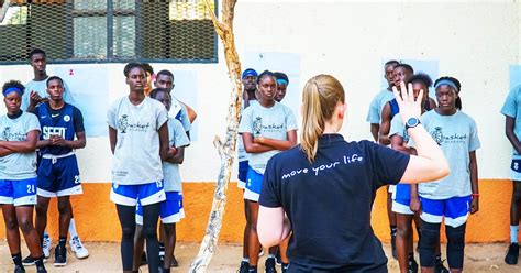 Using basketball to break down barriers - Olympic News
