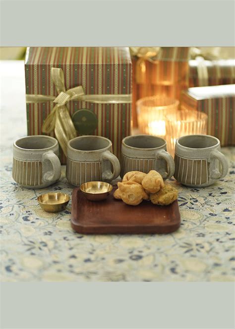Get Mandava Tea And Snack Gift Set at ₹ 2000 | LBB Shop