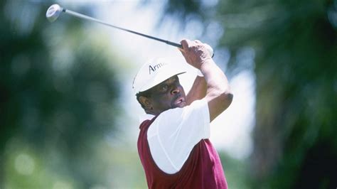 Lee Elder, the first Black golfer to compete in the Masters, dies at age 87