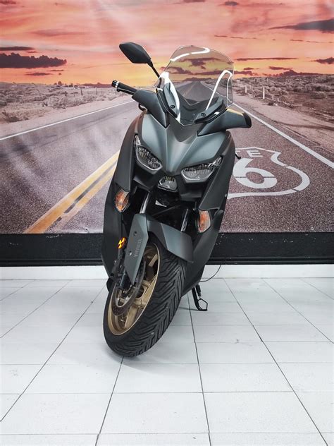 YAMAHA XMAX 125 TECH MAX – Motostapia.com