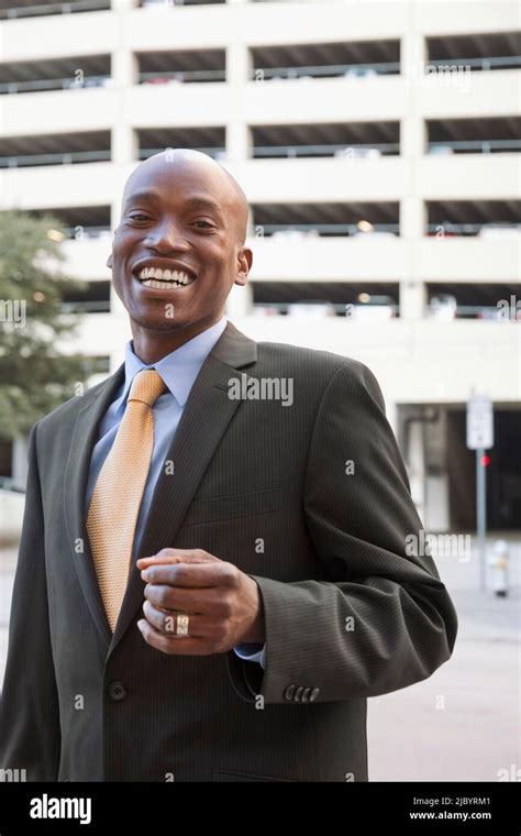 Smiling African American Businessman 的图像结果