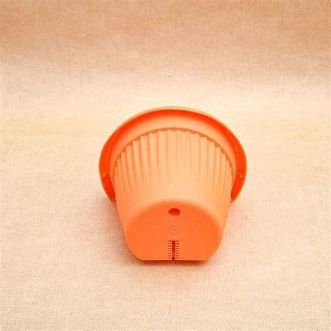 Buy 7.9 inch (20 cm) Bello Railing D Shape plastic Planter (Orange ...