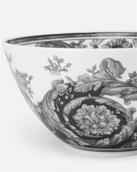 Luxury and Designer Plates & Dinnerware Sets | VERSACE US