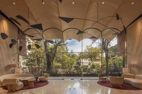 画廊 萨特古鲁聚汇大厦 / Nudes - 5