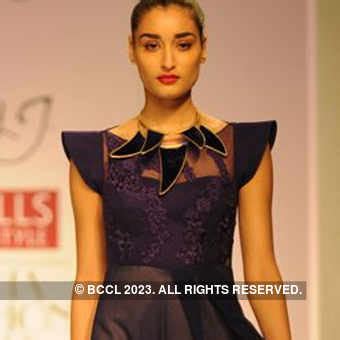 Miss Indias walk the ramp at WIFW'12