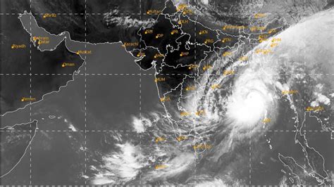 Severe Cyclonic Storm Mocha Likely to hit Cox's Bazar, World's Largest ...
