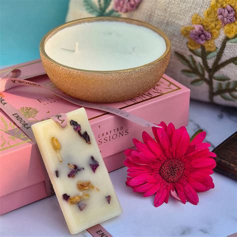 Scent Essential Gift Box (Floral) | 3 Wick Crinkle Bowl | Scented Cand