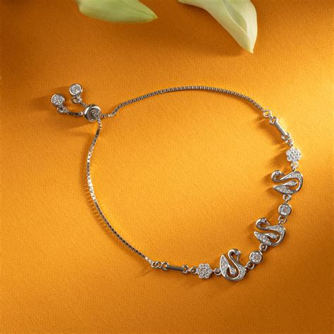 Soft as a swan, bright as a star Bracelet