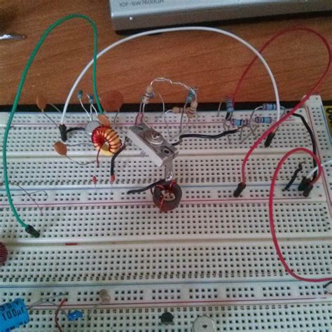 Colpitts Oscillator Design Tutorial 的图像结果