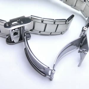 CASIO WAVE CEPTOR WVA-M630D のバンド調整の仕方