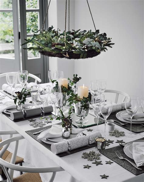 Beautiful ways to decorate your Christmas Table | Christmas | Interiors ...