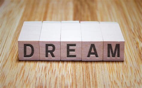 167 Words That Rhyme with Red for Songs and Poems