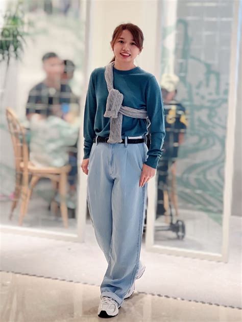 Check styling ideas for「Drapey Denim Pleated Pants」| UNIQLO IN