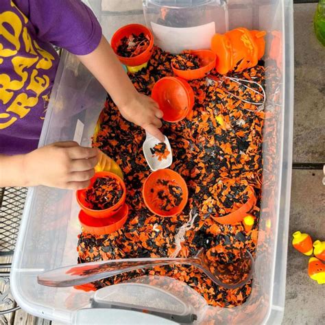 31 easy and festive fall sensory bin ideas for kids