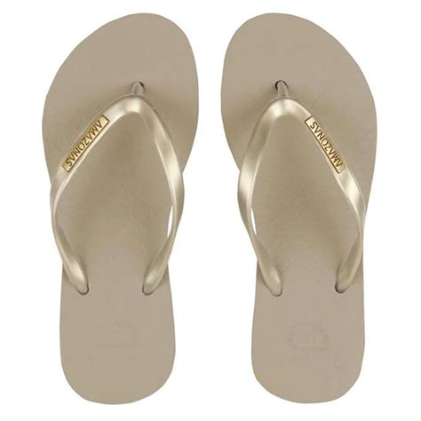 5 looks to steal from Janhvi Kapoor’s gym wardrobe | Vogue India ...