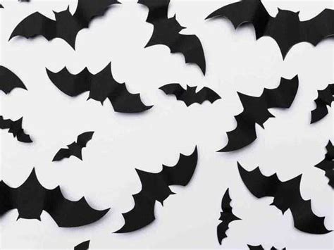 Small, Neat Paper Bats As Wall Art - Last-Minute Halloween Decor Ideas ...
