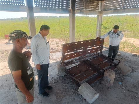 Heavy iron pyres were lifted from the Nakhtrana crematorium | તસ્કરોએ ...