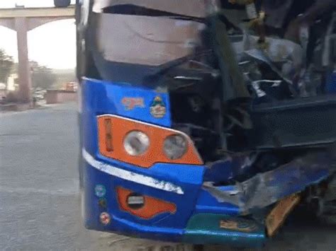 4 pilgrims from Valsad die in Rajasthan road accident 30 injured as bus ...
