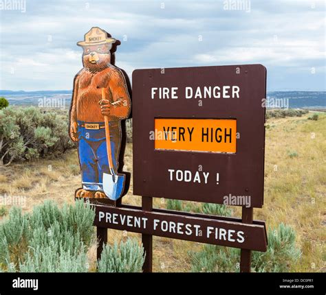 Smokey the Bear fire danger sign in southern Utah, USA Stock Photo - Alamy
