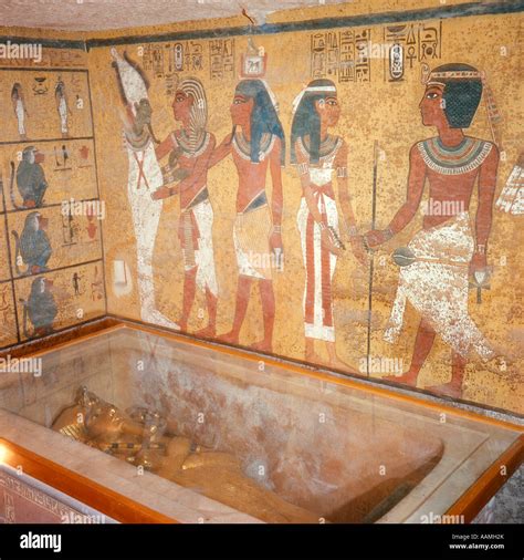 INTERIOR KING TUT TOMB TUTANKHAMON VALLEY OF KINGS THEBES GOLD ...
