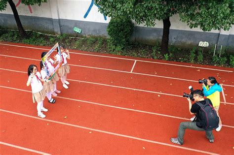 浙江在线：校园毕业照 留住别样美-浙江农林大学