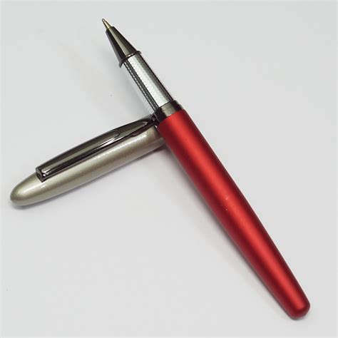 Picasso Parri Red Color Body With Silver Cap Fine Tip Cap Type Ball Pen ...