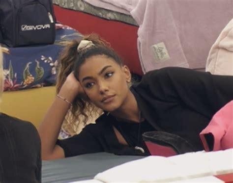 Il padre di Samira Lui del Grande Fratello, chi è? "Non l'ho mai ...