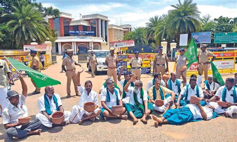 TN delta farmers to undertake protest march for Cauvery water as inflow ...