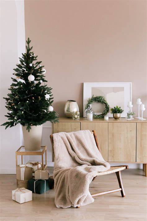 Minimalist Christmas décor ideas you need to try! | Woman and Home Magazine